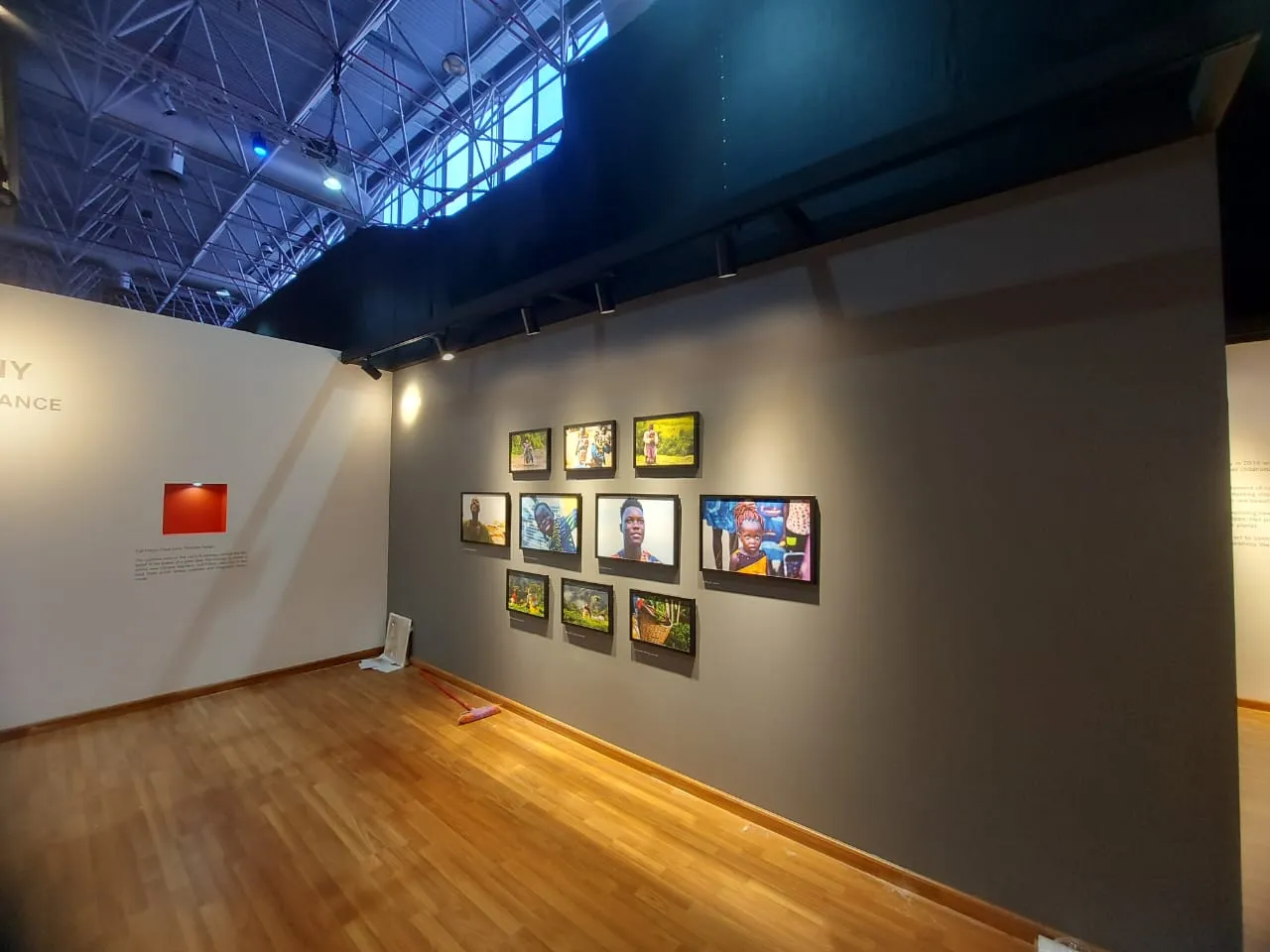 leica event photography stand